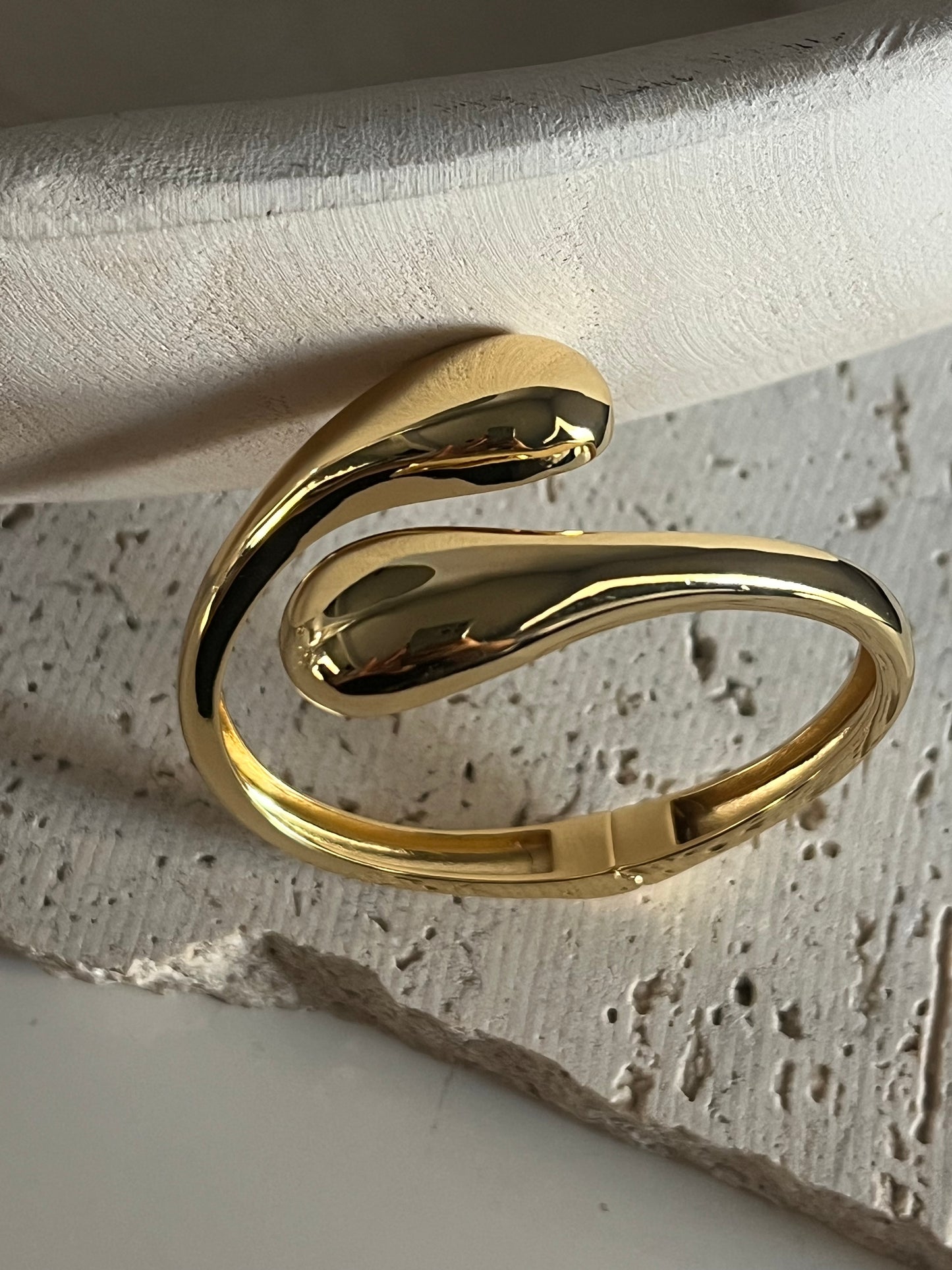 Double teardrop bangle