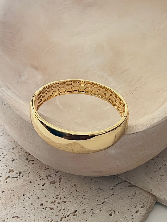 Janney Cuff